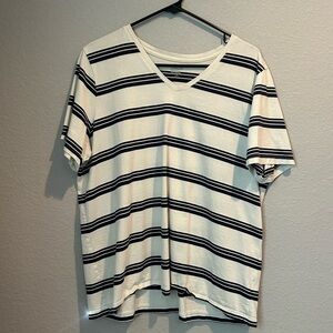 Lands End Women’s 1X V-Neck White and Navy Blue striped shirt